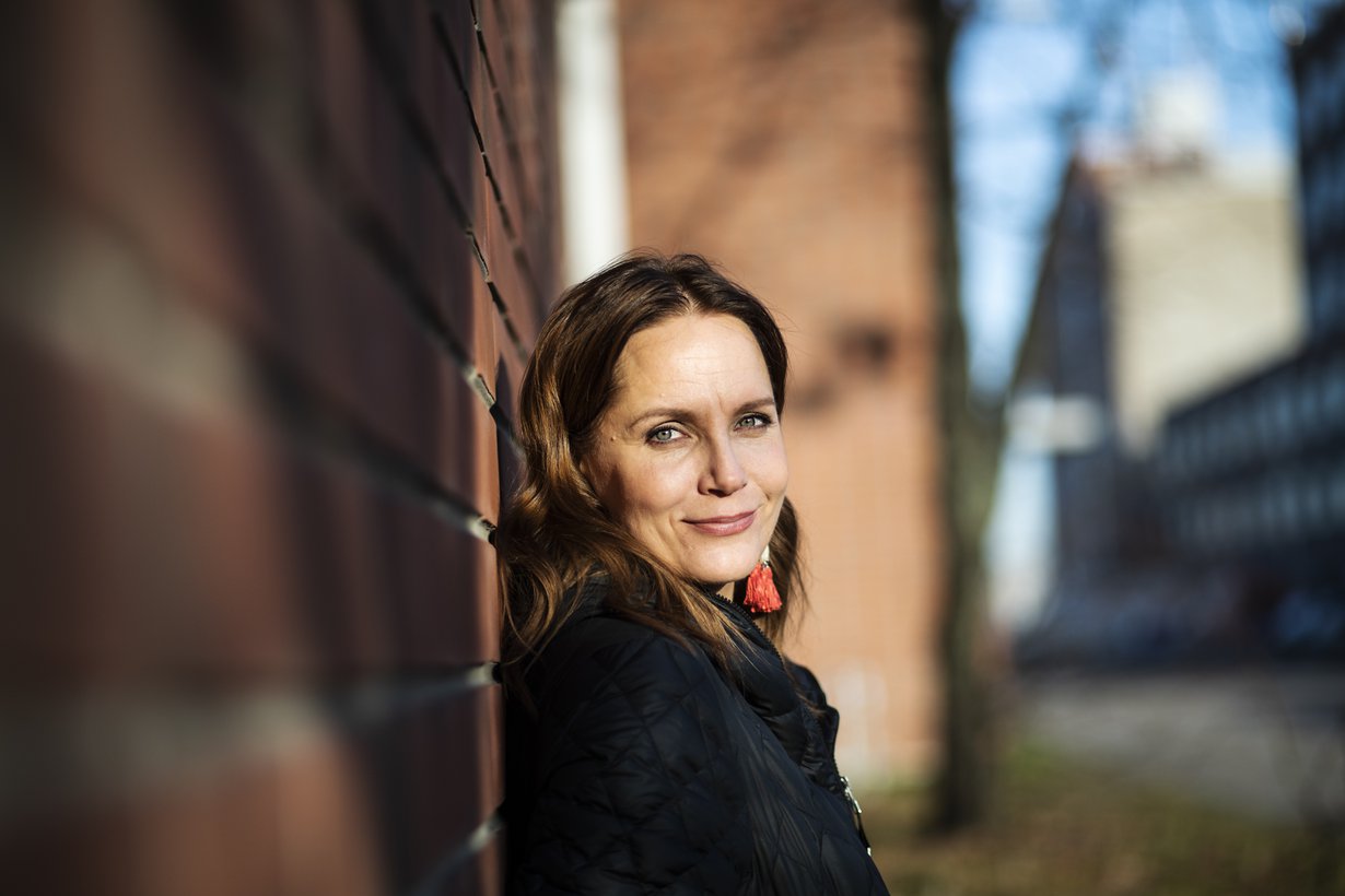 Niina Lahtinen sai apua nukahtamisvaikeuksiinsa simppelistä hengitysharjoituksesta.