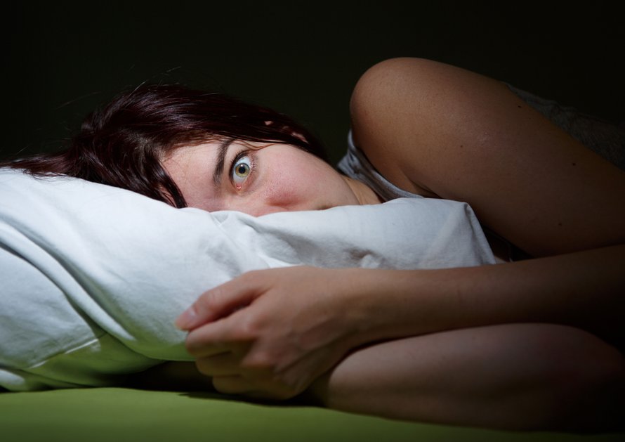Naiset näkevät miehiä enemmän painajaisia varhaisesta aikuisuudesta aina keski-ikään asti.