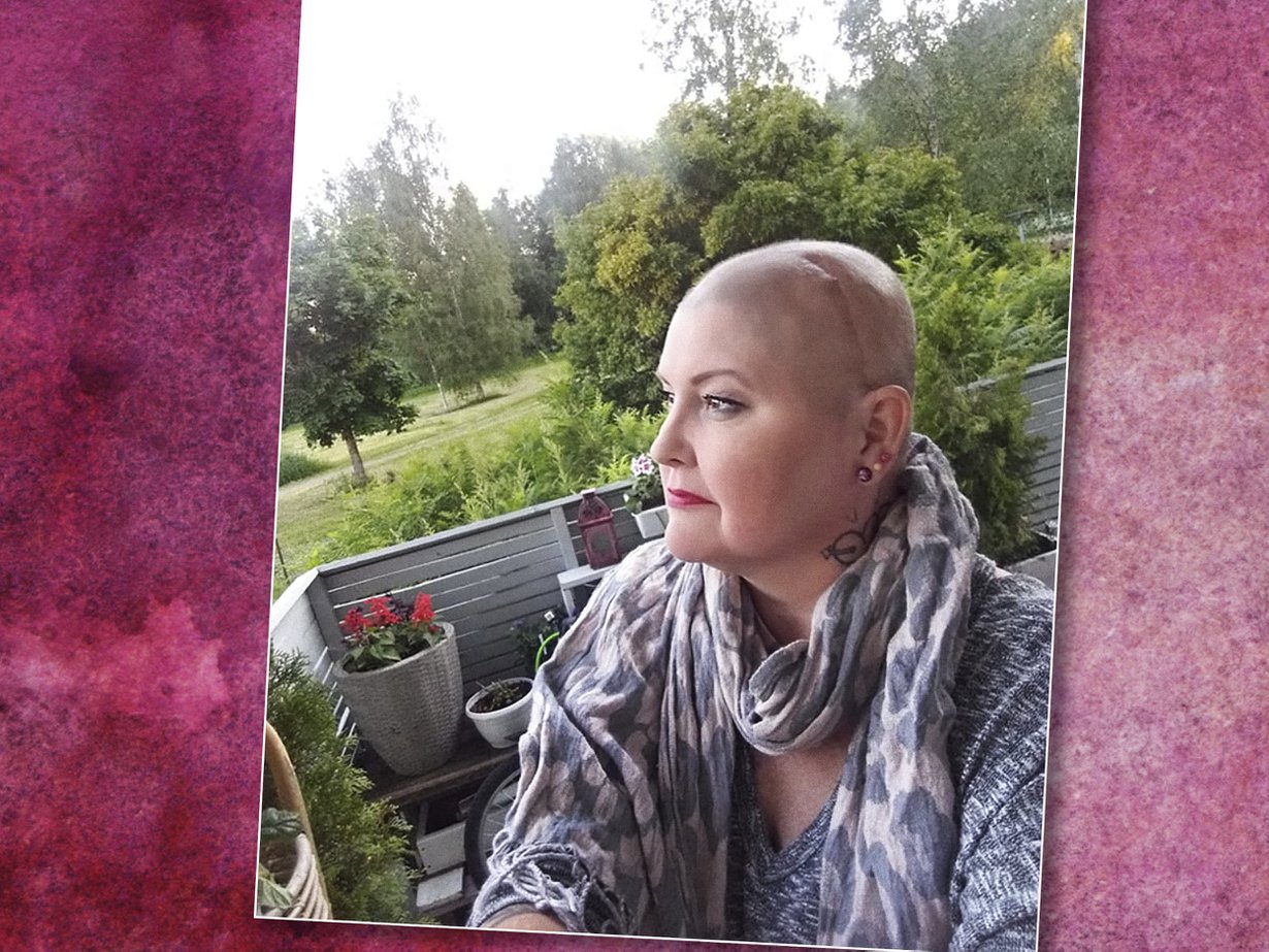”Ole elämän edessä nöyrä. Aina ei voi tietää, mitä tapahtuu ja miten asiat etenevät. Se on vain hyväksyttävä”, Minna ajattelee.