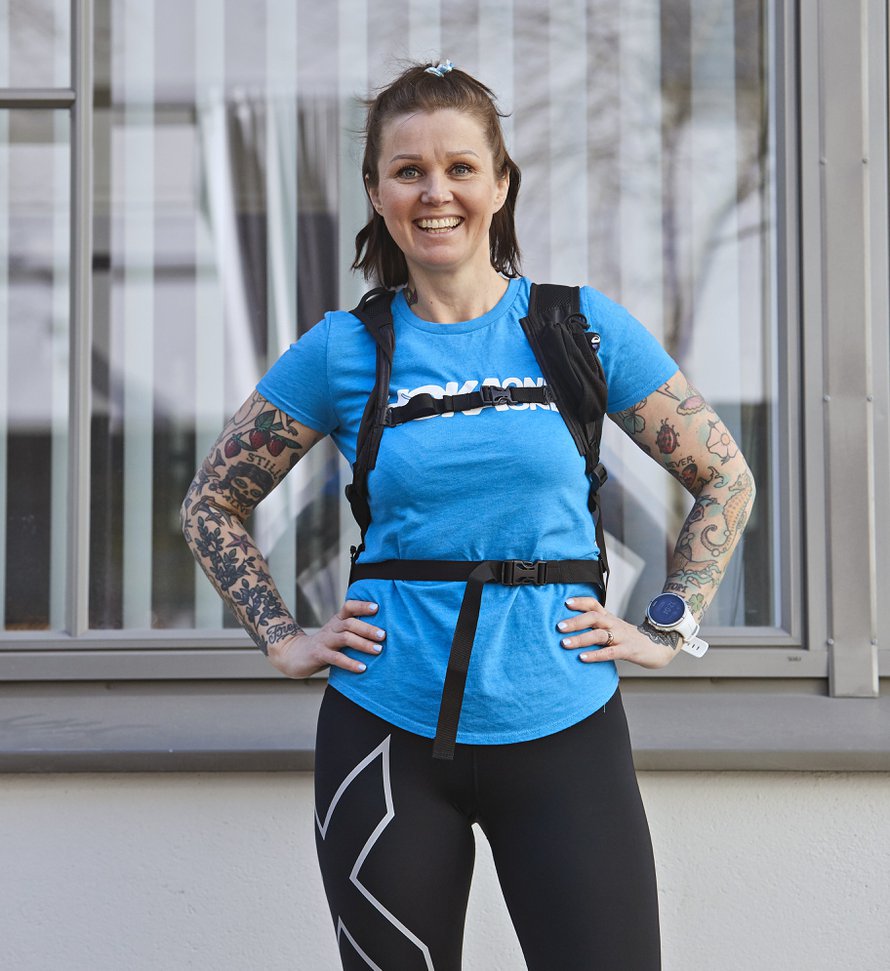 Jenny on tarkka rutiineistaan. ”Tiedän, että ne saavat minut voimaan hyvin.” Kuva: <span class="photographer">Mikko Hannula</span>