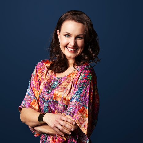 Taukoskumppa–podcastissa Radio Aallon Suvi Hartlin pohtii rahankäyttöä. Kuva: <span class="photographer">Juha Salminen</span>