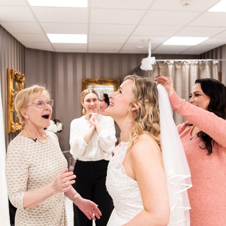 Parinmuodostuksessa on kuitenkin se yksi muuttuja, kemia, johon asiantuntijatkaan eivät voi vaikuttaa.