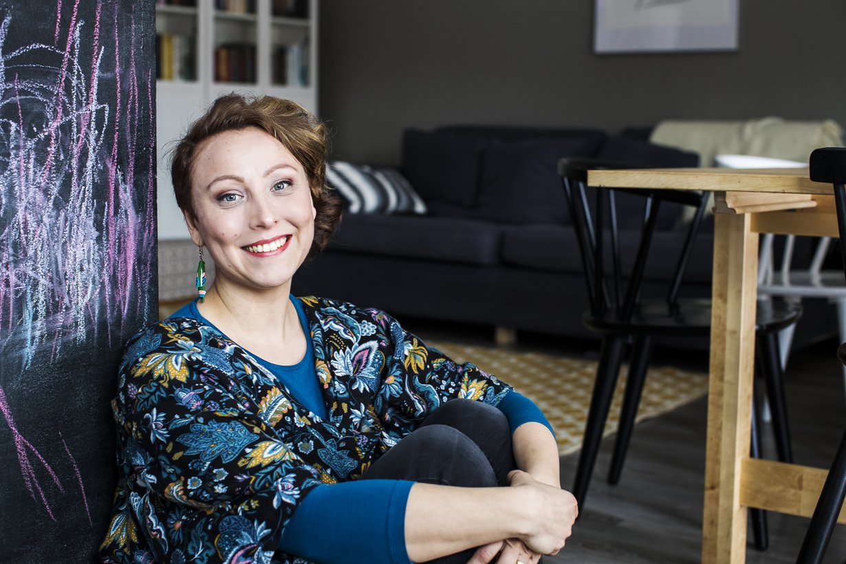 Äitini on opettanut, että koti on yhteinen työmaa, Anni Alatalo kirjoittaa.