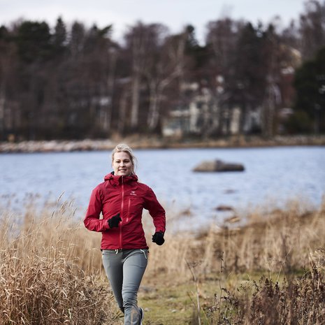 Sanna Lehtinen ei käytä treenatessaan mitään mittareita, eikä hän omista edes vaakaa.