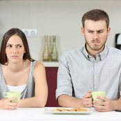 Jos ei kestä sitä, että toinen tekee eri lailla, onko kyse huonosta itsetunnosta?