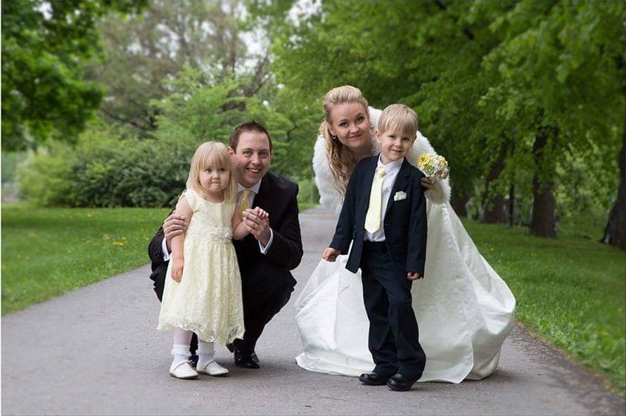 Tiian ja Antonyn häitä vietettiin Suomessa vuonna 2016. Mukana olivat tietenkin lapset Lukas ja Lianna.