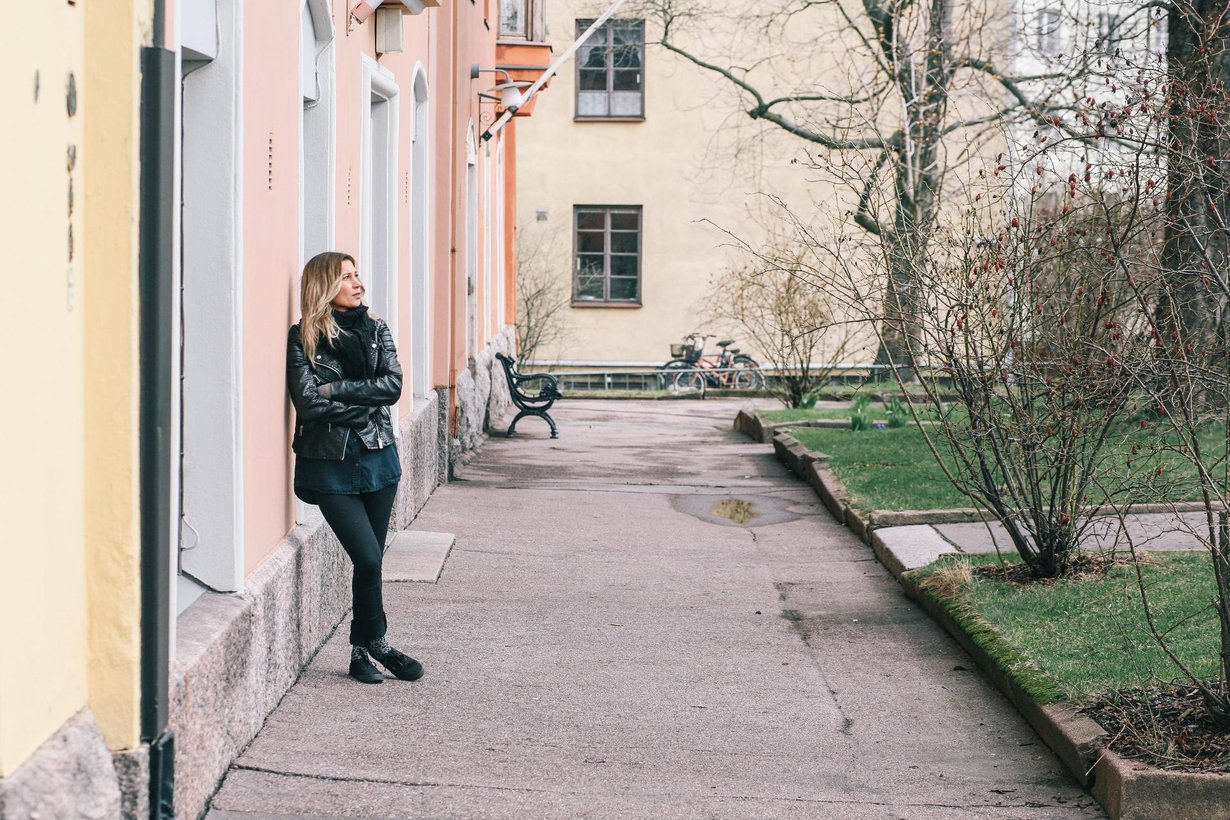 Syövästä puhutaan usein taisteluna. ”Sitä se onkin, mutta menehtynyt ei ole häviäjä, eikä selviytyjä sankari”, Kati sanoo.
