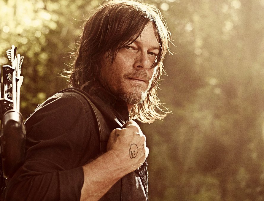 Daryl listinee taas varsijousella muutaman zombin.