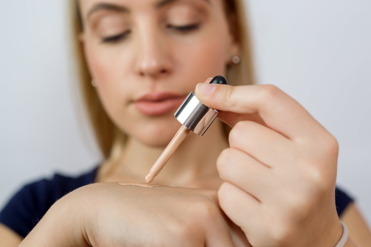 Meikkivoiteen valinnassa on muutakin huomioitavaa kuin väri. Kuva: Shutterstock
