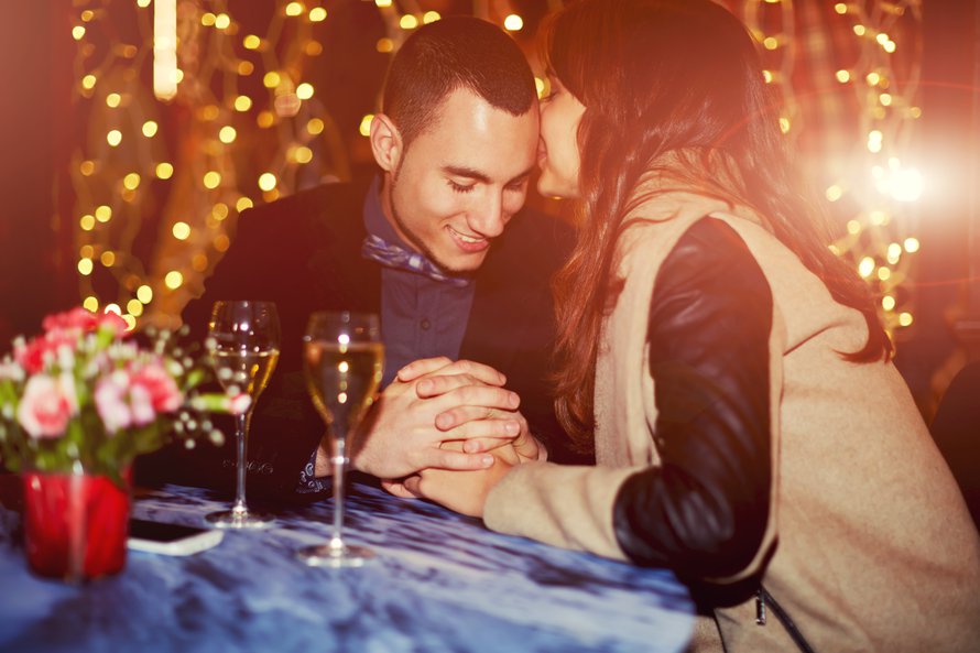dating miten kertoa, jos hän tulee sinua