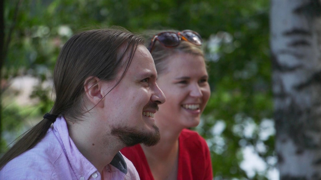 Näin rentoina ja vapautuneita ei Ollia ja Katjaa ole nähty sitten hääjakson.