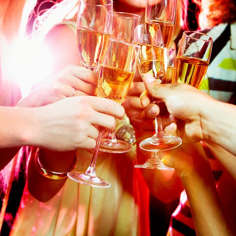 Analyysi kertoo, millaista bileväkeä eri horoskooppimerkit ovat. Kuva: <span class="photographer">Shutterstock</span>