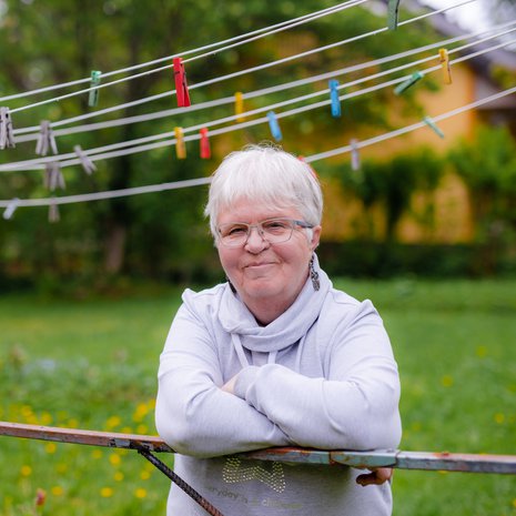 Marja-Leena Peltola jäi eron jälkeen asumaan yhteiseen kotiin. Koti kaipaisi jo remonttia, mutta siihen ei ole varaa.
