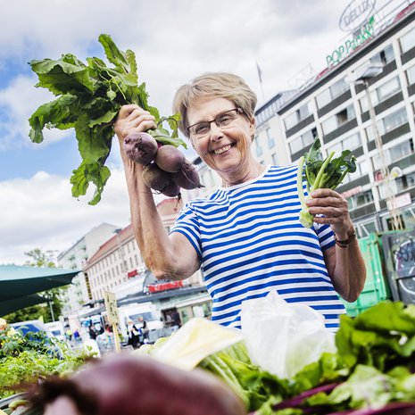 Maj-Lenin ruokavaliosta on kesäisin noin 80 prosenttia kuumentamatonta kasvisruokaa ja talvisin noin puolet.