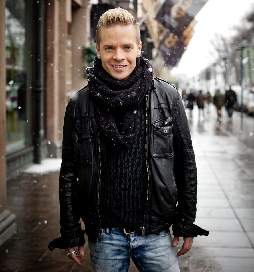 Kun Sauli Koskinen aloitti luistelutreenit, hän tahtonut pysyä edes pystyssä. ”En tykännyt luistelemisesta aluksi yhtään. En ollut ikinä luistellut edes hokkareilla, sillä koulussa tein mieluummin pitkän kävelylenkin tai menin hiihtämään kuin laitoin luistimet jalkaan”, Sauli Koskinen kertoi. Kuva Susanna Kekkonen