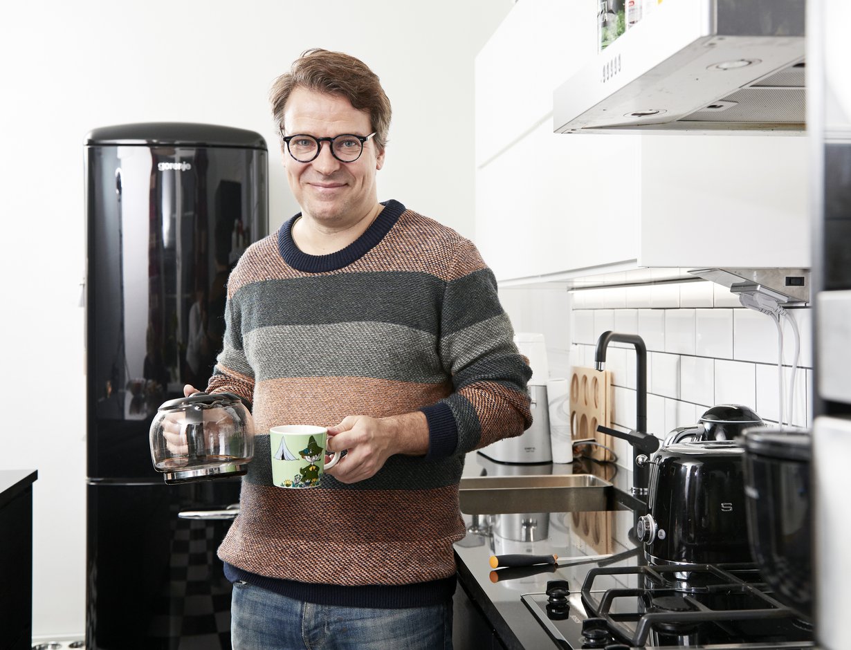 Ville Niinistö ei mittaa edes kahvia. Näppituntumalla mennään.