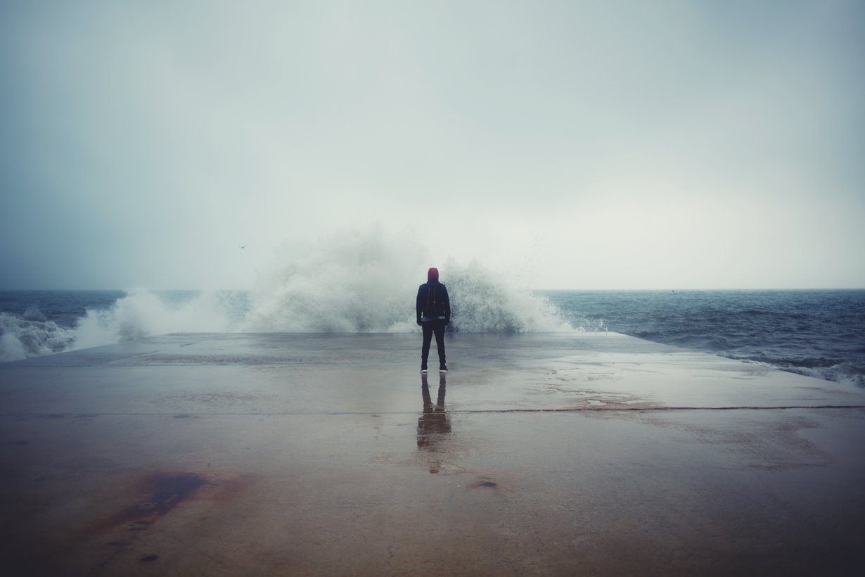 Onneksi jokainen voi kehittää resilienssiään, eli kykyä selvitä vastonkäymisistä. Kuva: Shutterstock