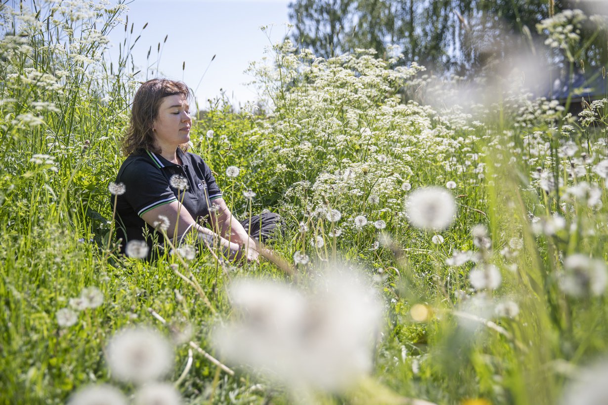 Maria saattaa ottaa pienen hengähdyshetken jopa kesken työvuoron. Sekin palauttaa.