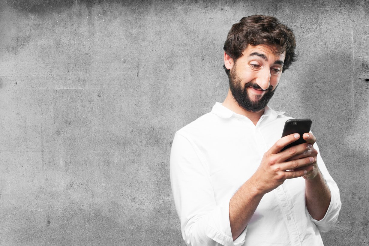Nyt tulee hyvä selfie! Kuva: Shutterstock