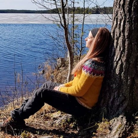 Katri Heikkilä-Mustonen kaipaa keväisin Etelä-Suomeen, mutta muuten hän elää tyytyväisenä Rovaniemellä.