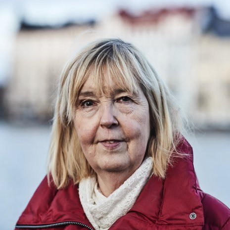 Leena Uotila kertoo, että hänen jäämisensä eläkkeelle Helsingin kaupunginteatterista muutti arjen dynamiikkaa.