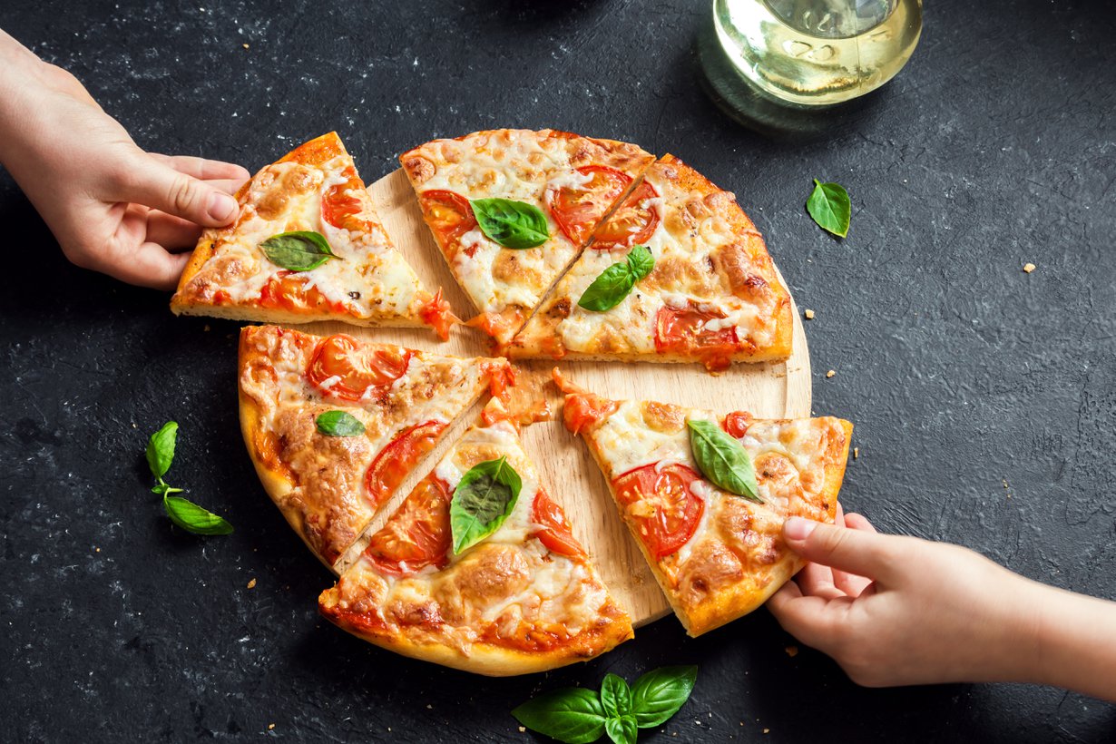 Nyt jos koskaan pizzaperjantai on paikallaan!