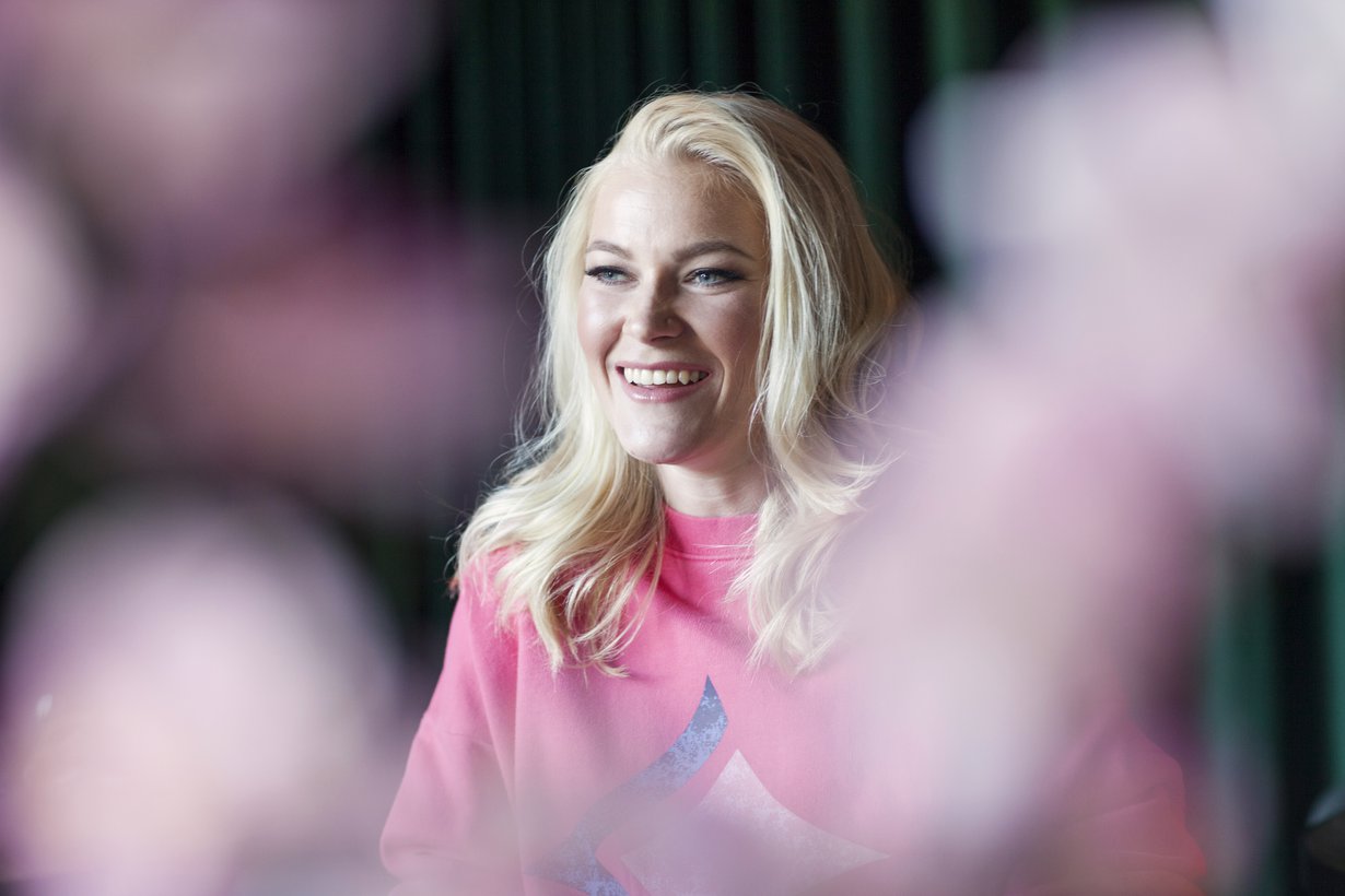 Noora Rädyllä on toinen ura junnujen maalivahtivalmentajana. Hänen tähtikouluunsa Yhdysvalloissa jonotetaan..
