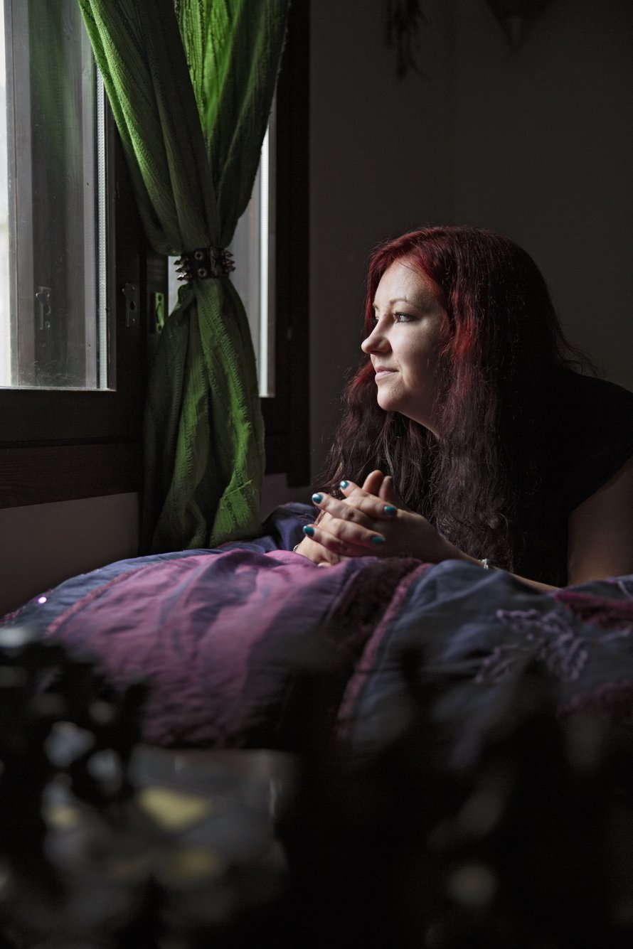 Anna Eronen on iloinen, jos voi herätellä naisia tarinallaan.