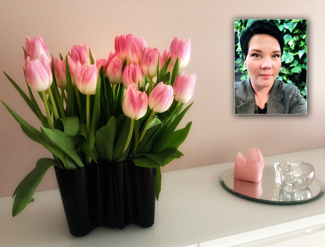 Miran kotona ei ole turhia tavaroita. Kukat ja kynttilät kuuluvat asioihin, jotka tuottavat iloa. Kuvat: Miran kotialbumi