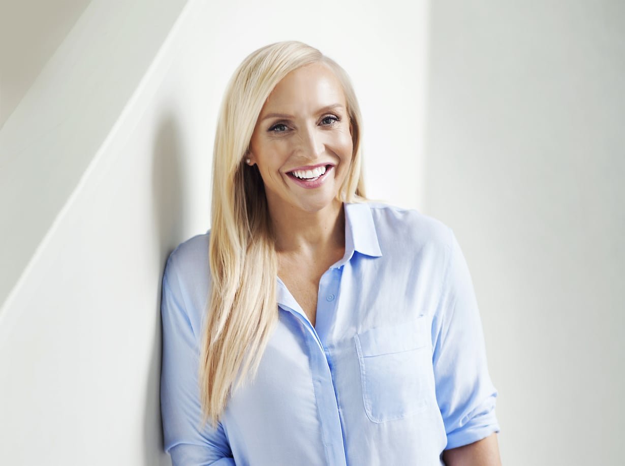Jutta Gustafsberg on ollut tammikuusta lähtien Jutta Larm. Myös hänen aviomiehensä Juha Rouvinen on nykyään Larm. Omaa sukuaan Jutta on Virtanen. Jussila- ja Gustafsberg-nimet ovat liitoista Petteri Jussilan ja Harri Gustafsbergin kanssa. ”Identiteettini ei ole nimestä kiinni. Olen Jutta, vaikka sukunimet ovat vaihtuneet.” Kuva: Sanoma-arkisto