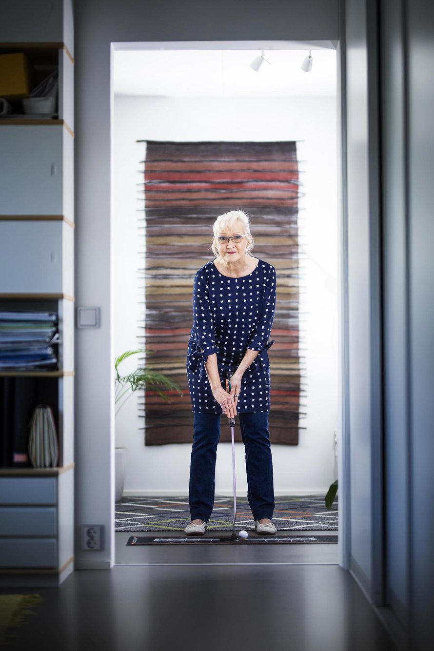 Ritva Serkamo pelaa edelleen aktiivisesti golfia. – Menin kentälle aika pian Heikin kuoleman jälkeen. Viivyttely olisi tehnyt siitä vaikeampaa.