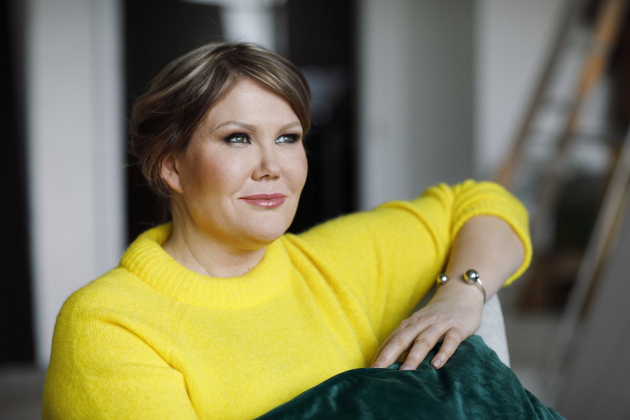 ”Olen ylpeä itsestäni, että uskalsin mennä Tinderiin ja jopa avata sydämeni hetkittäin ihastumisen riskille", Sanna sanoo.
