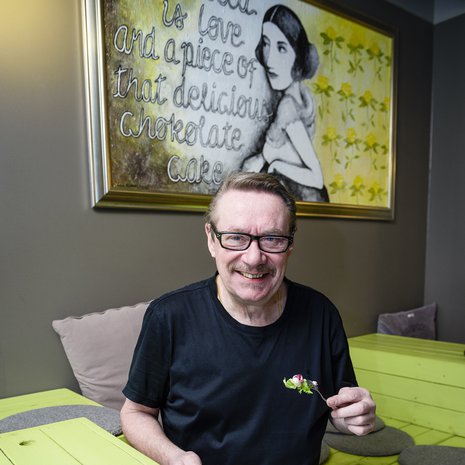 ”Liian tiukka ei saa olla. Omassa versiossani painoneutraalista ruokavaliosta saan syödä mahani täyteen eikä paino nouse”, Jouni Heikkinen sanoo.