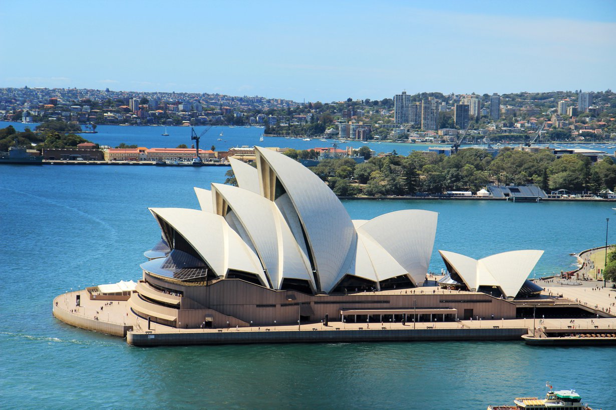 Tämä tässä on Sydneyn oopperatalo, mutta sitä ei tässä testissä kysytä.