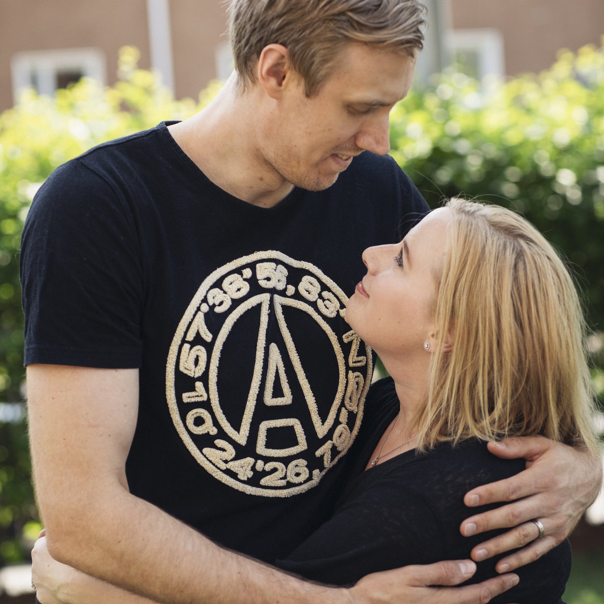 Marko ja Heidi Anttila ovat olleet yhdessä 13 vuotta. Parilla on 2-vuotias Iita-tytär. Kuva: Jouni Harala.