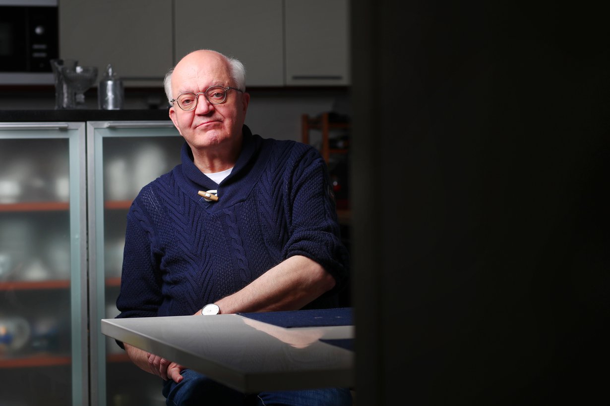 ”Vanhempien pitää vain sietää se, että nuorelta tulee lunta tupaan”, lastenpsykiatri Jari Sinkkonen toteaa.