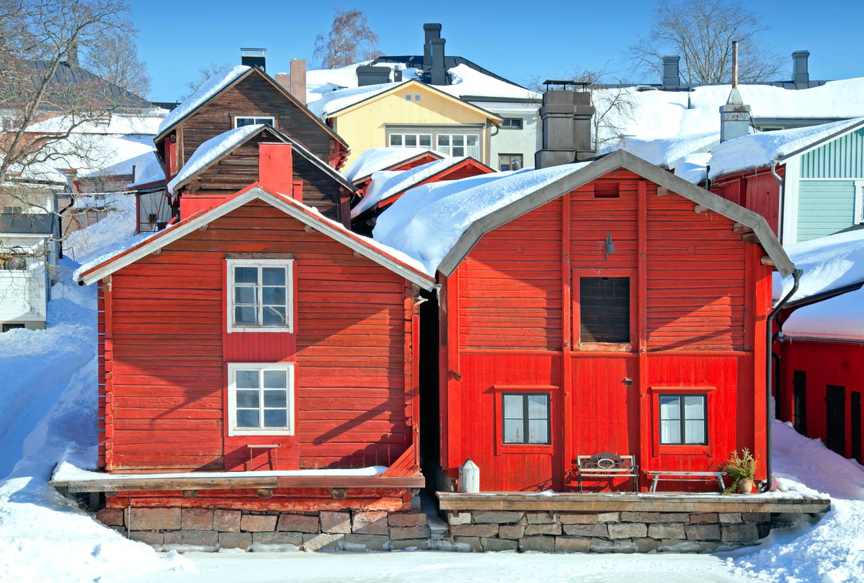 Porvoon tunnelmallinen vanhakaupunki vetää turisteja puoleensa ympäri vuoden. Kuva: Shutterstock
