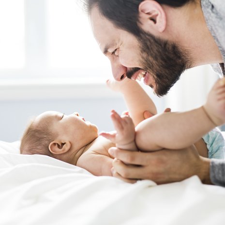 Tutkijoiden mukaan isien viihtyminen lastensa kanssa saattaa liittyä siihen, miten he käyttävät tuon ajan.