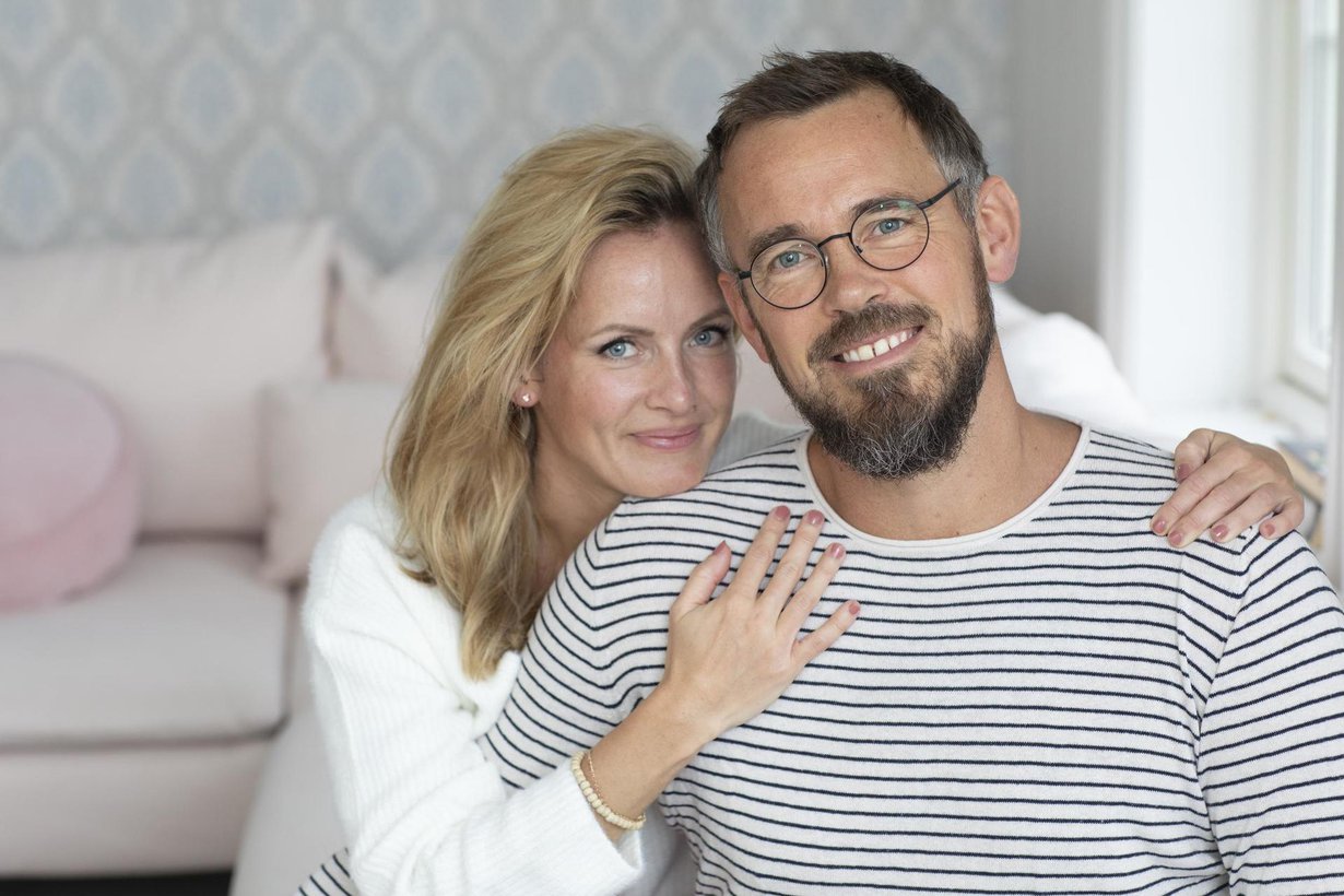 ”Minulla ei käynyt mielessäkään syyttää lapsettomuudesta Olavia. On vain pakko hyväksyä, ettei kaikkea voi saada”, Johanna Alvestad sanoo.