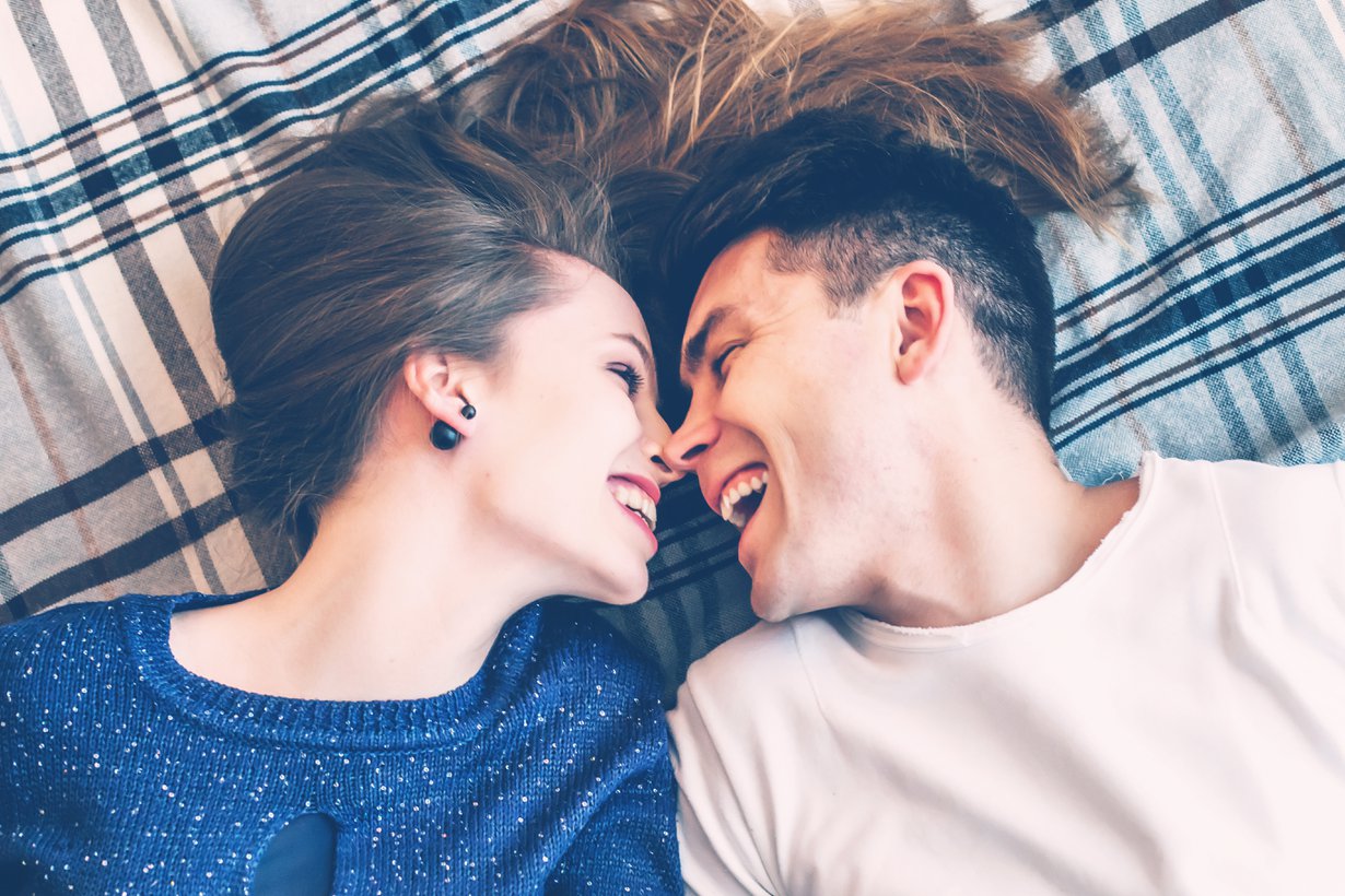dating puhuu tulevaisuudesta